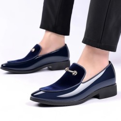 Férfi Cipők Party Fekete Patent Cipő Férfi Elegáns Olasz Cipők Férfi Slip on Loafers Férfi Plus Size Point orrú bársonycipő