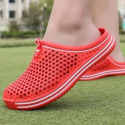 Kényelmes Férfi Medenceszandál Nyári Szabadtéri Strandcipők Férfi Slip on Kerti klumpa Alkalmi vízi zuhany papucs Unisex Zapatos