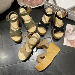 BCEBYL Wedge Heel Summer New Fashion Platform vastag alsó csat Alkalmi kényelmes sétacipő Női szandál