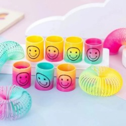 12 db Mini Rainbow Magic Springs Játékok Gyerekek Születésnapi Party Szívek Ajándékok Ajándékok Emléktárgyak Óvodai vendég Pinat