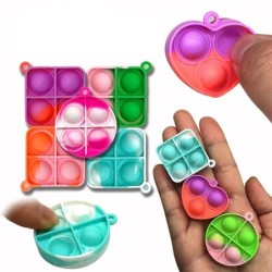 30 DB Pop Fidget Toys Mini Pop Kulcstartók Tipegő Játékok Fidgets Csomag Érzékszervi játékok Tömeges csomagok Csökkentik a nyomá