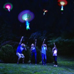 10 db kültéri ragyogó rakéta vaku LED fény éjszakai gyerekeknek világító slingshot játékok ragyogó slingshot rugalmas helikopter