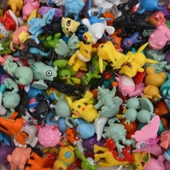 144 Stílusos Pokémon figura játékok Anime Pikachu akciófigura modell Dísz dekoráció Gyűjtse össze játékok gyerekeknek karácsonyi