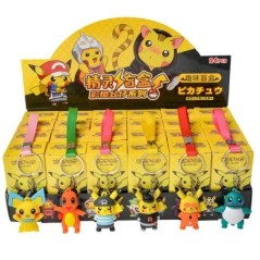 24 db/Szett Véletlenszerű Pokemon kulcstartó Kawaii Pikachu kulcstartó Aranyos akciófigurák gyerekeknek Játékok Ajándék medál