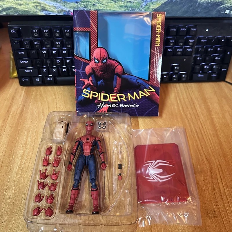 Shf Spider-Man: Hazatérő figurák Bosszúállók mozgatható modell Marvel Peter Parker akciófigura PVC kollekciós játékok gyermekajá