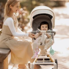 Új szilikon fogas játékok a Teether számára Elveszés elleni állítható rajzfilmes cumi lánc gyerekeknek mellbimbótartó babakocsi 